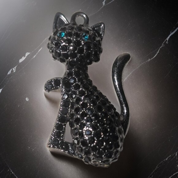 Hematite Black Crystal Halloween 1 1/4" Cat Pendant - Picture 2 of 4